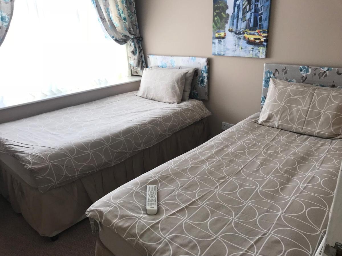 3 Bedroom Self-Catering Holiday Home Stepps Екстер'єр фото